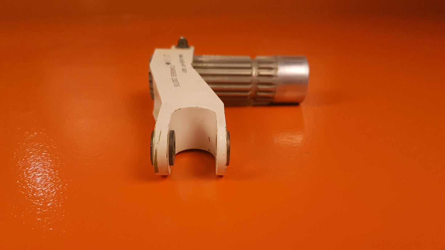 500-15165-401 Embraer Bellcrank Stabilizer Hinge