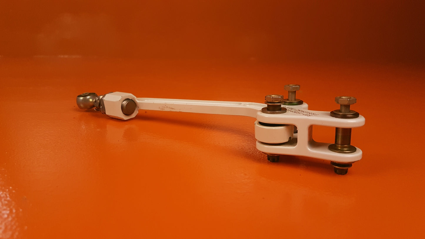 500-15059-403 Embraer Bellcranck Assy