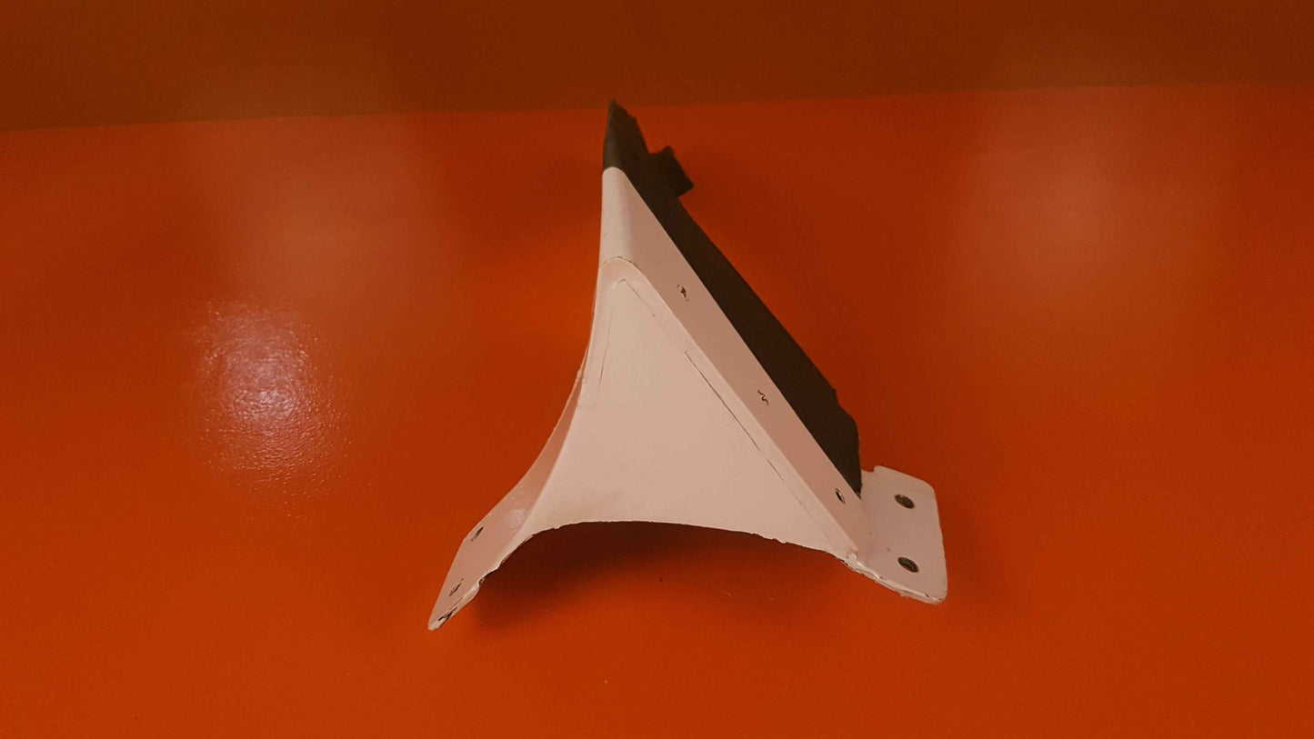 500-27541-401 Embraer Rear Wing Fillet