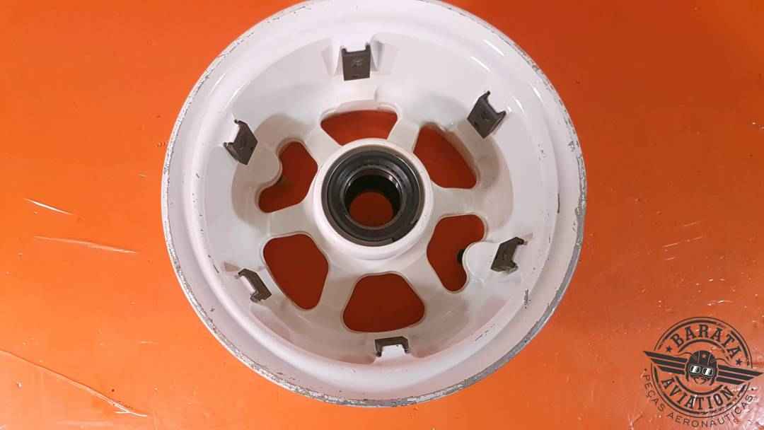 90005024   Phenom 100 Main Wheel Assy