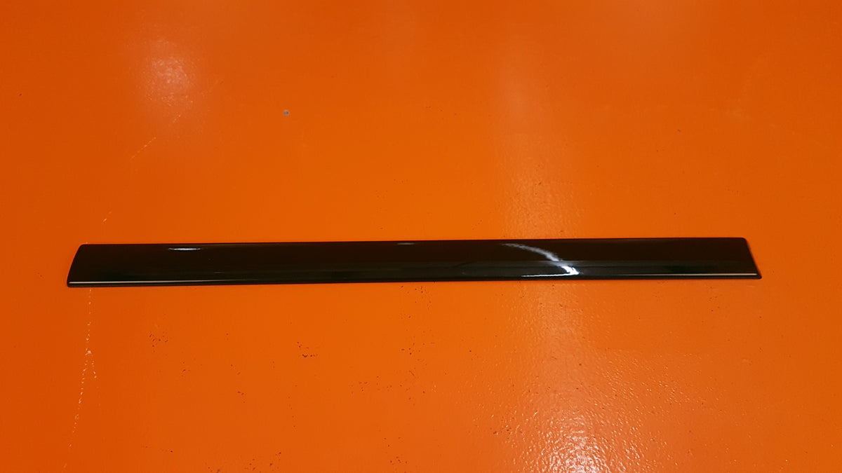 525.14.12.285 Pilatus LH Front Trim Assy