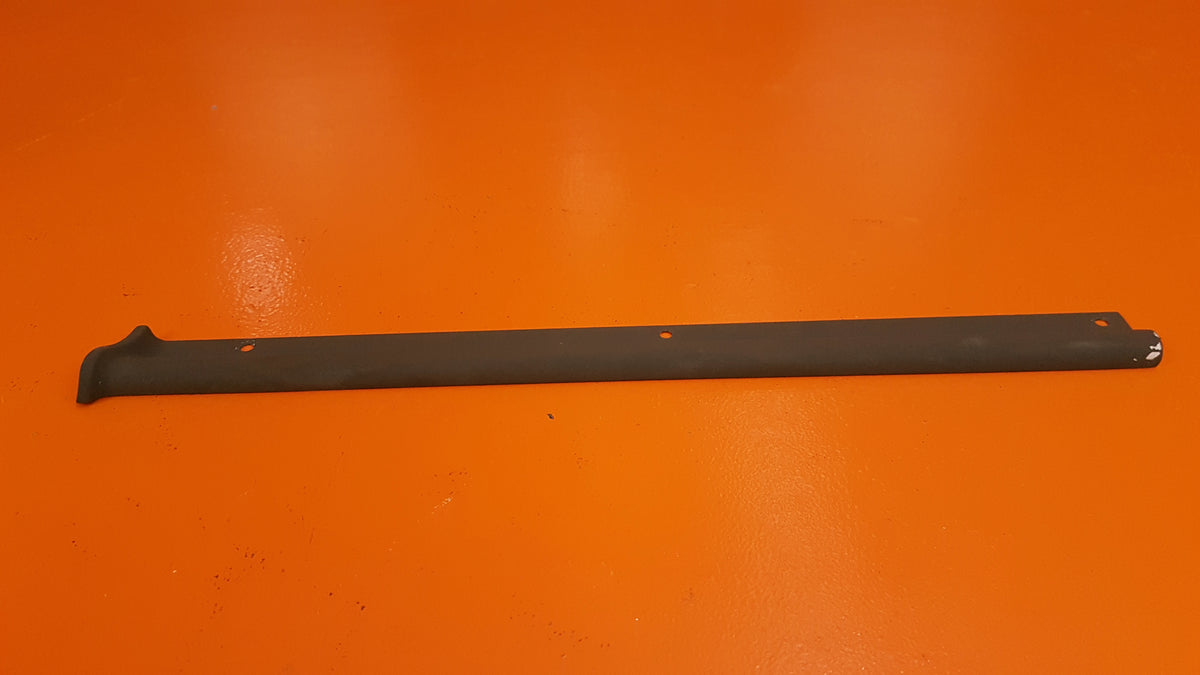 525.14.12.137 Pilatus LH Cross Member Edge Trim