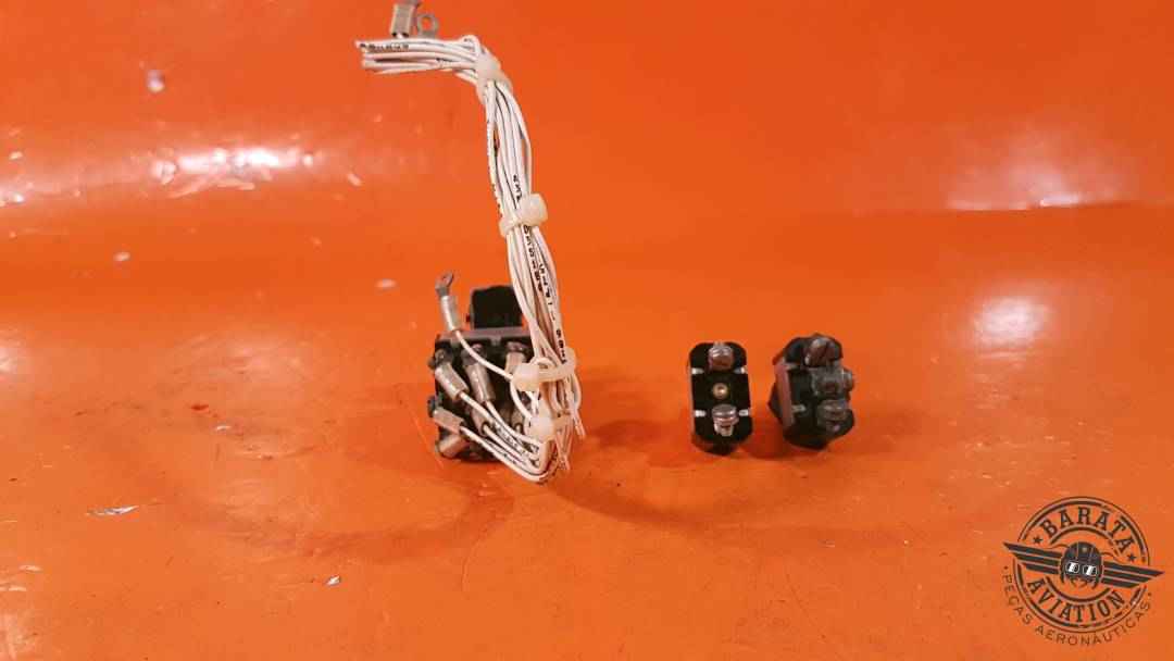 Toggle Switch  2-Positions Kit With 3 Units