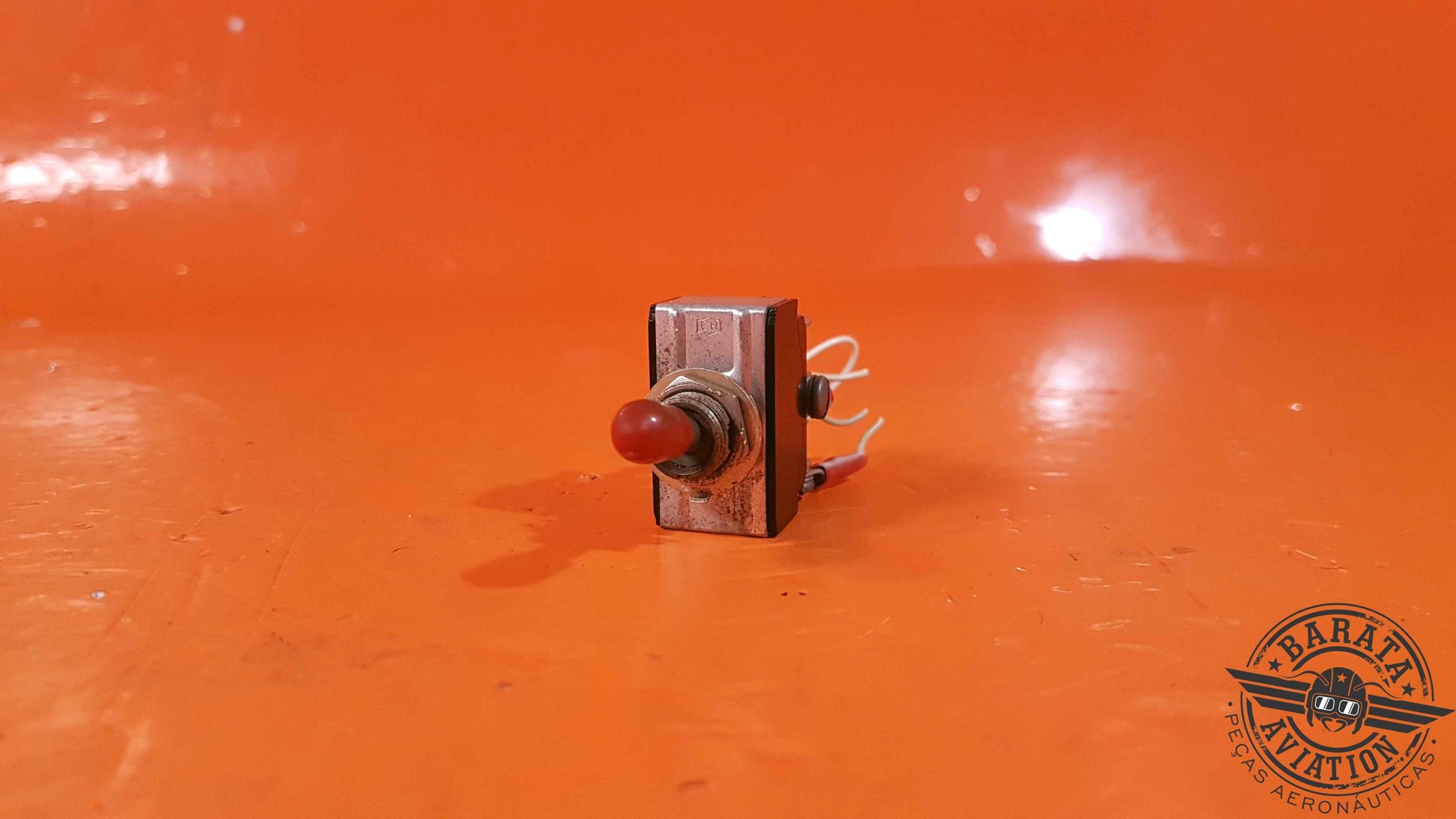 MS35059 Cutler-Hammer Toggle Switch On/On