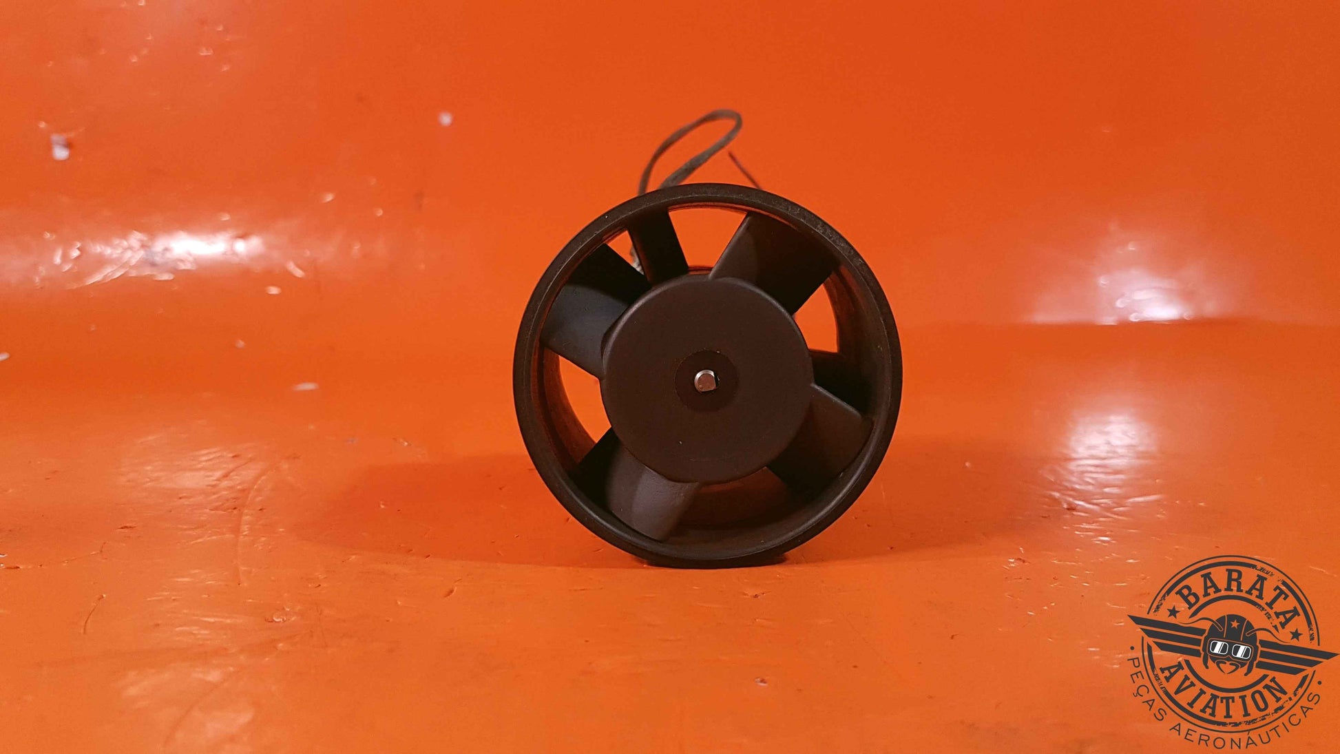 19A827   Globe Windshield Defog Blower   28 Vdc