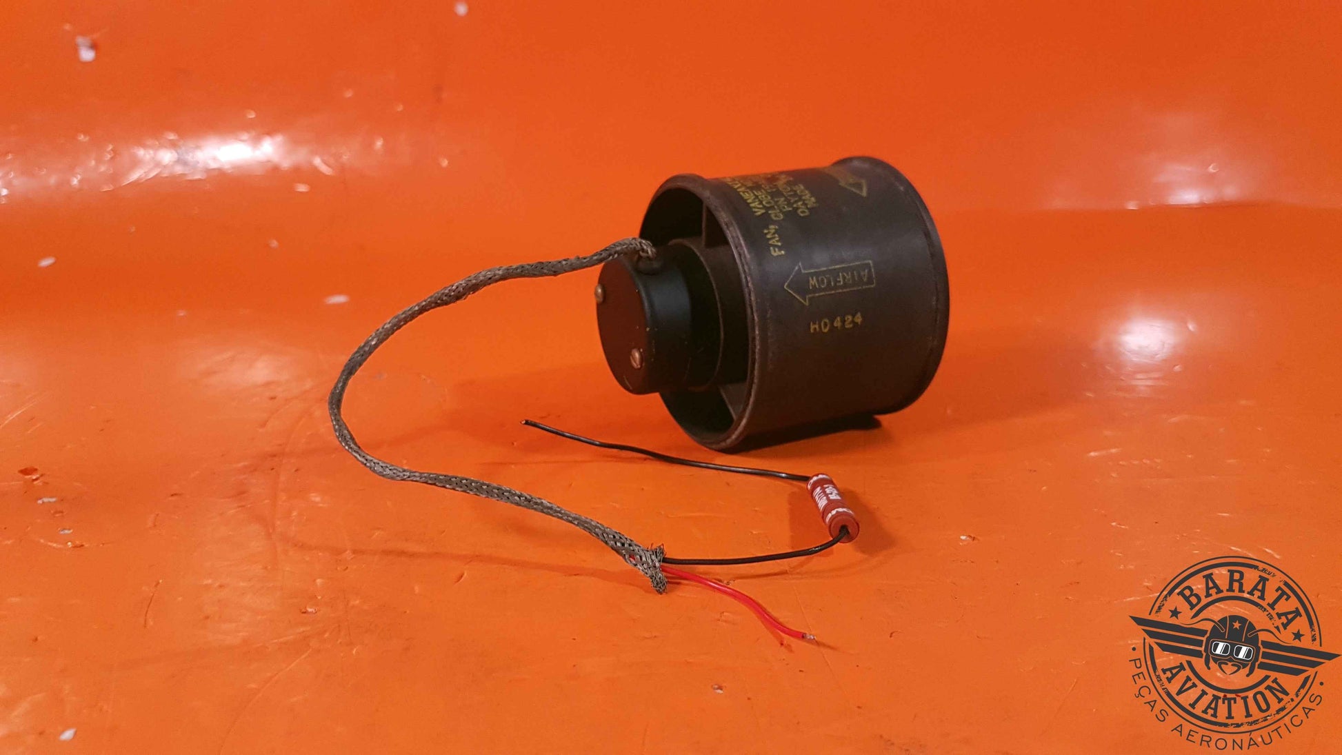 19A827   Globe Windshield Defog Blower   28 Vdc