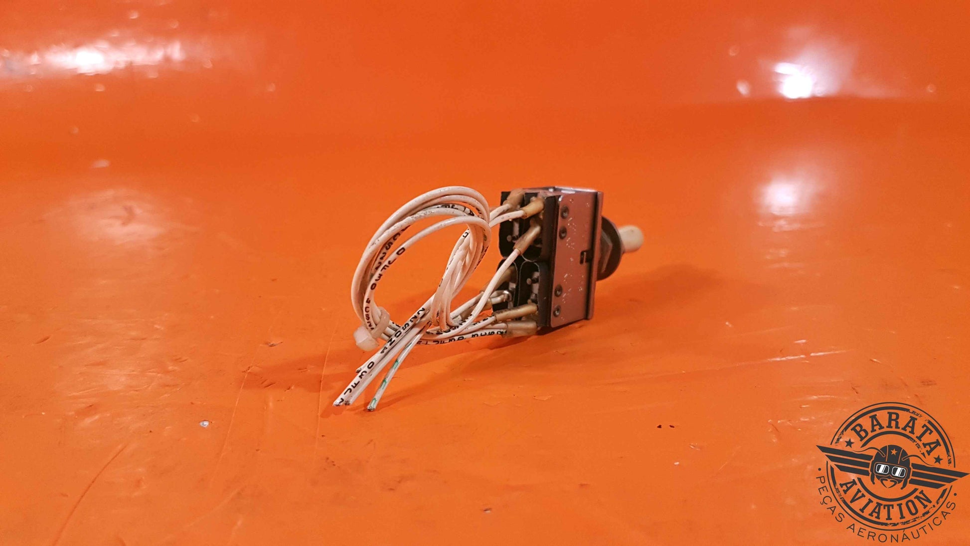 M8805/93-008 Switch On/Off/On