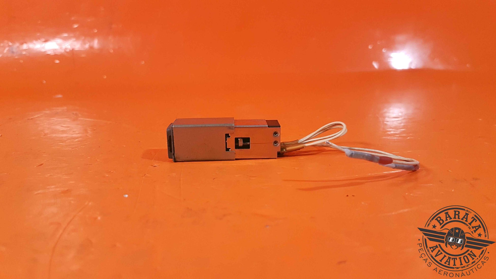 M22885/90   Optics Annunciator Switch