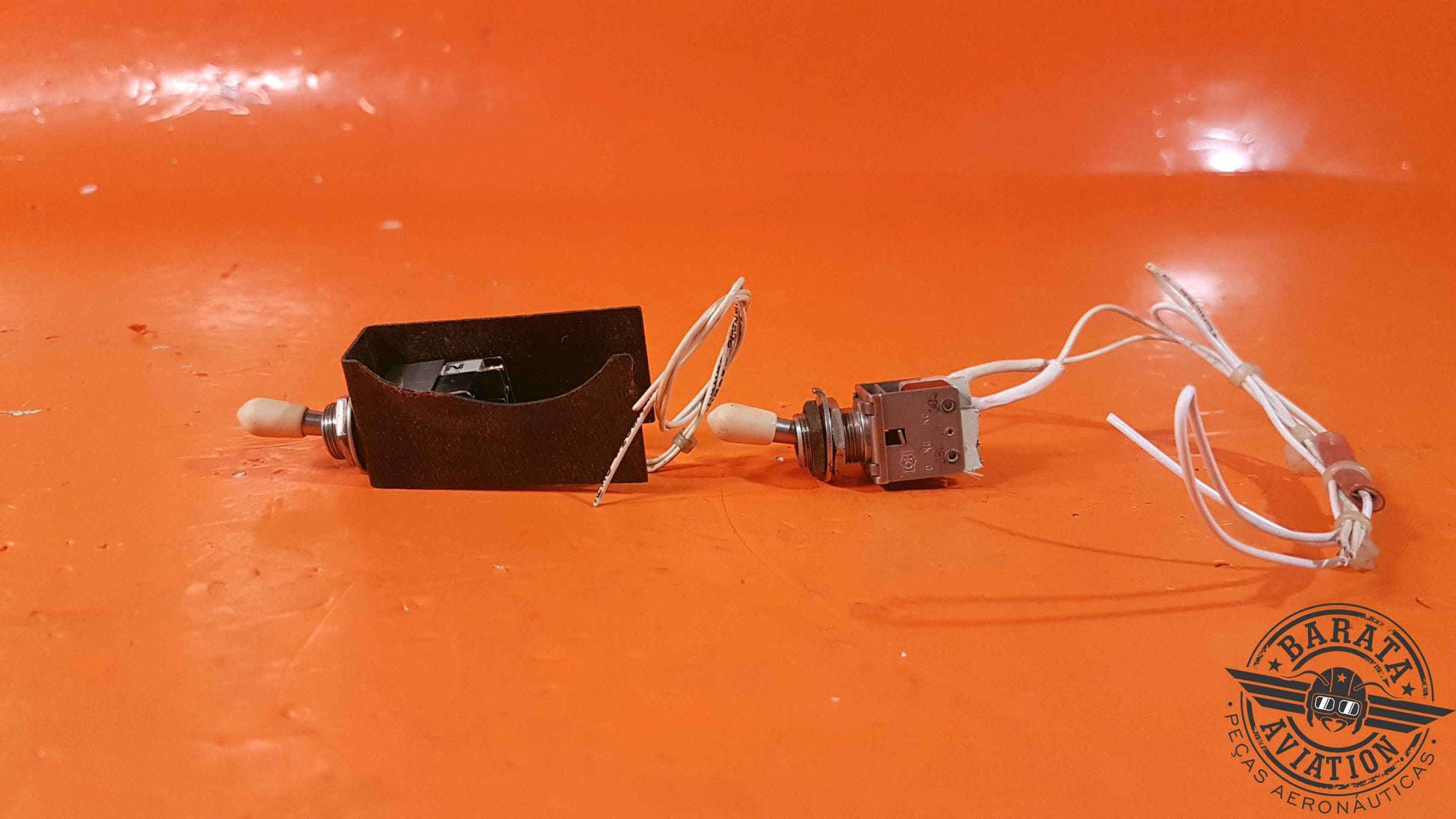 M8805/93-005 Kit  Toggle Switch 2 Positions