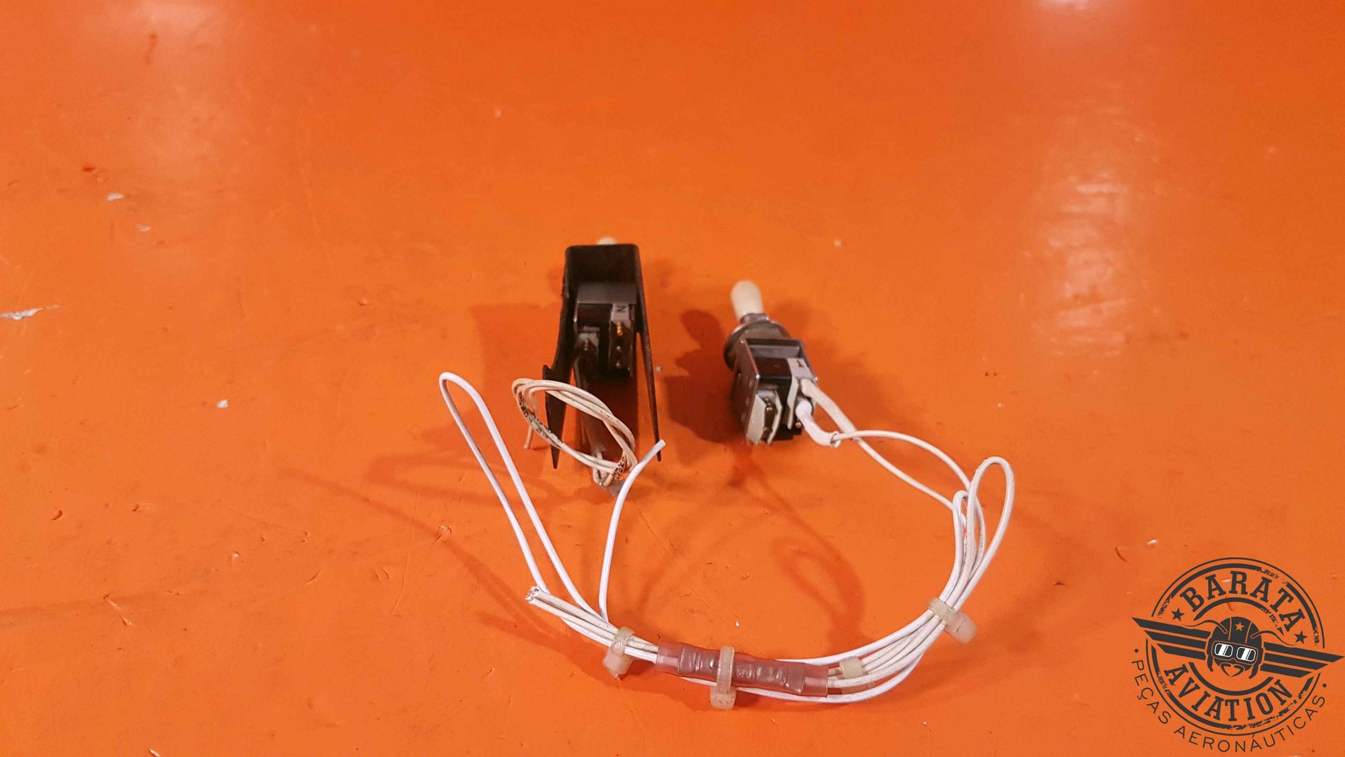 M8805/93-005 Kit  Toggle Switch 2 Positions