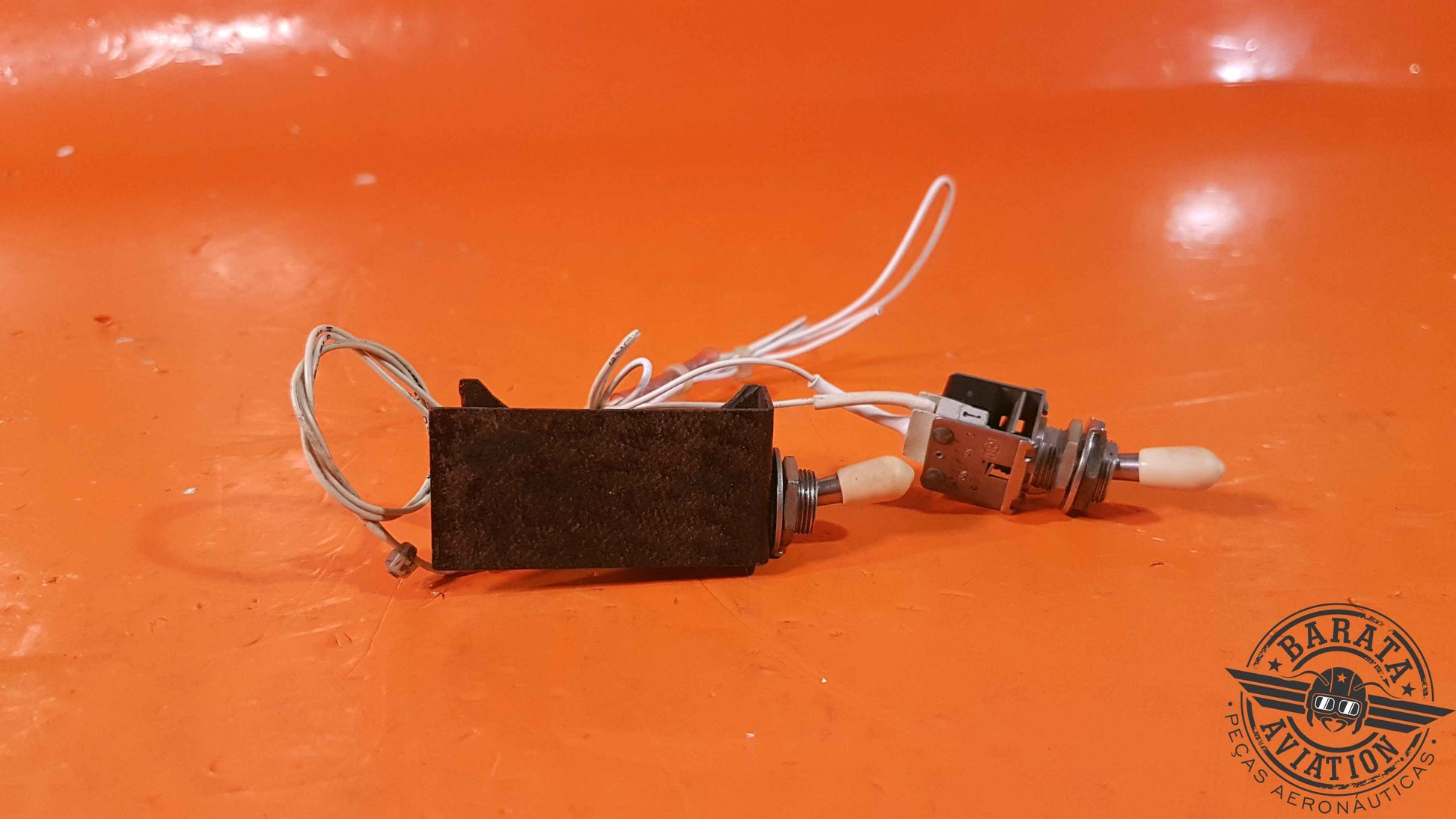 M8805/93-005 Kit  Toggle Switch 2 Positions