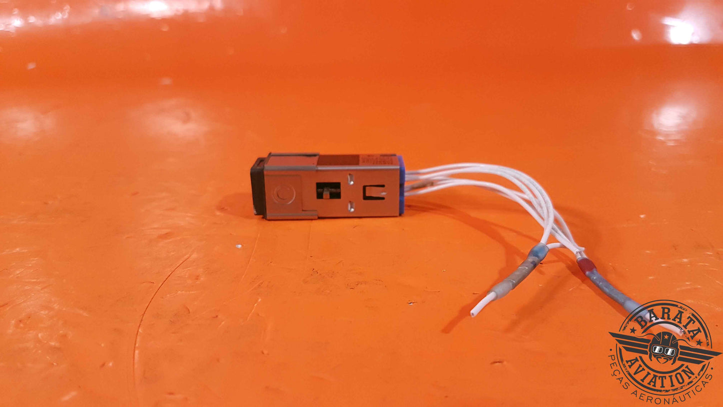 M22885/108-4018H Aerospace Optics Illuminated Switch