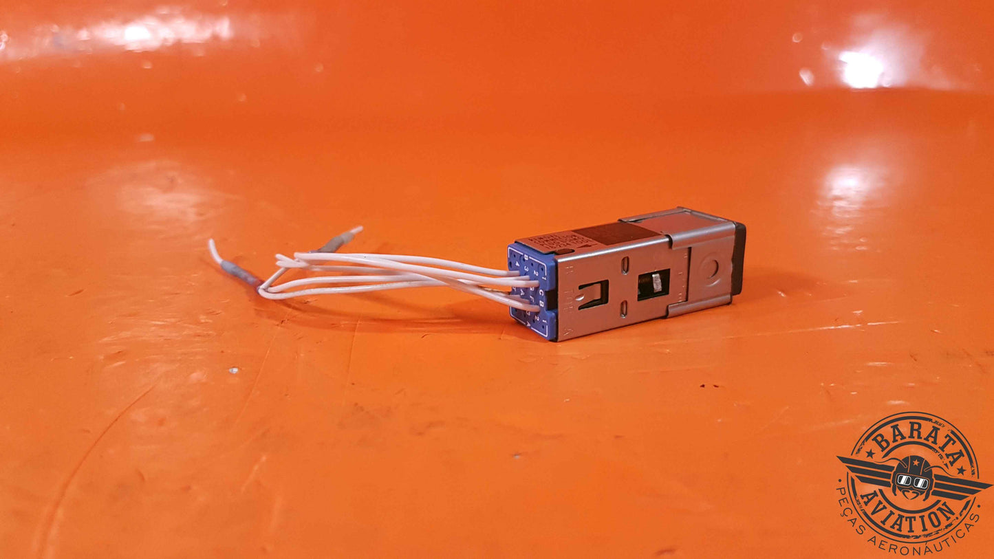 M22885/108-4018H Aerospace Optics Illuminated Switch