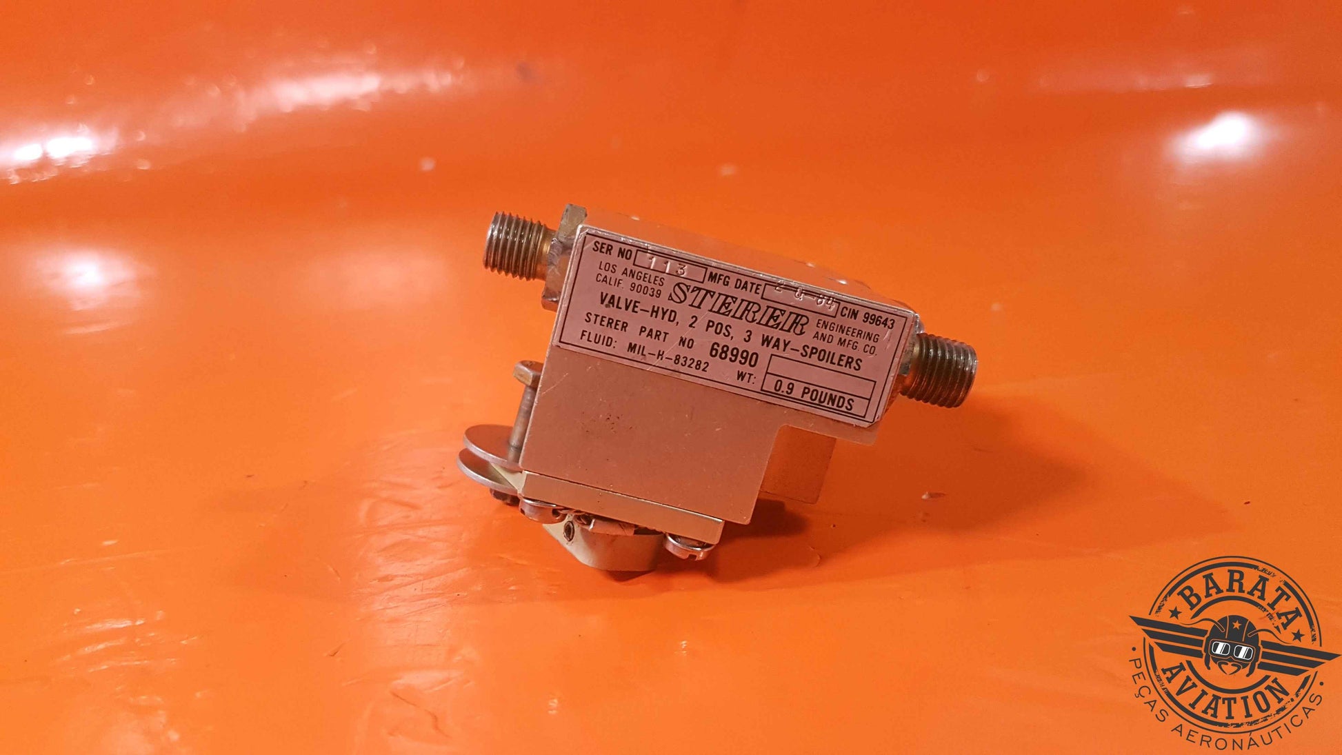 68990   Sterer Valve Hyd 3 Way 2 Positions