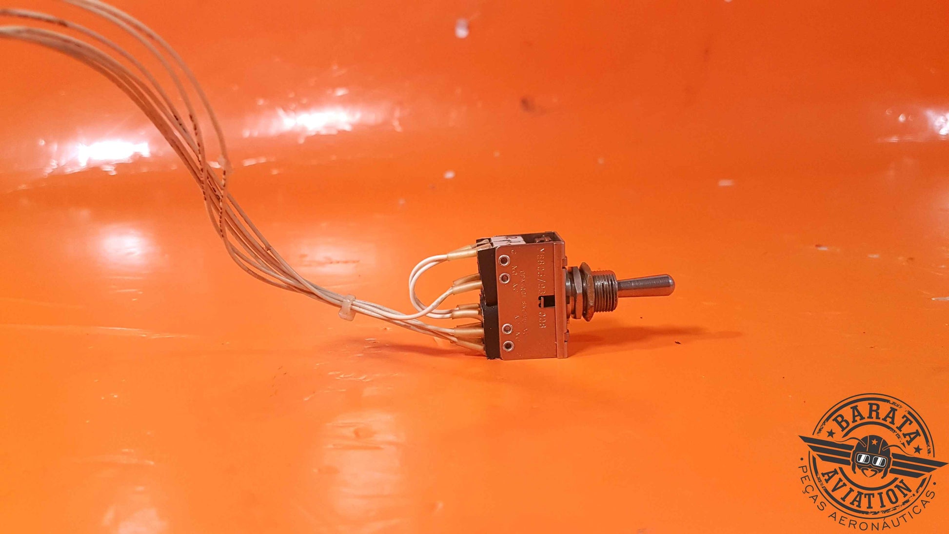 M8805/93-008  Switch  On/Off/On