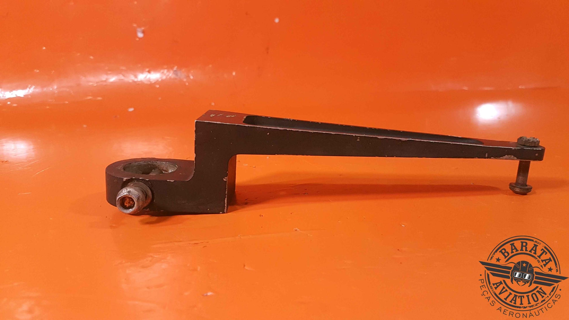 6261028-1  L/H  Lever Arm