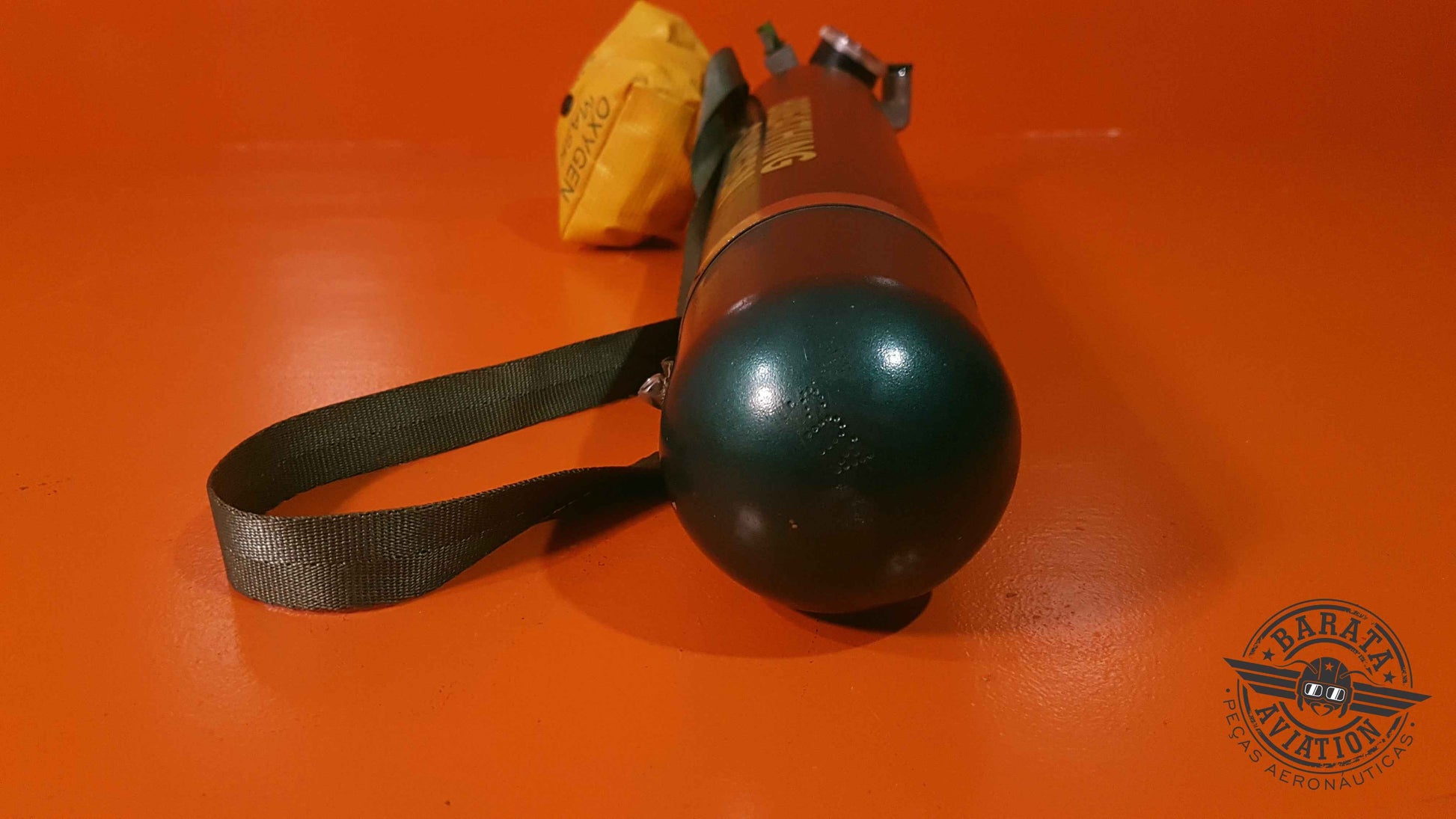 5500M6W-FF23AP Scott Oxygen Regulator & Cylinder Assy