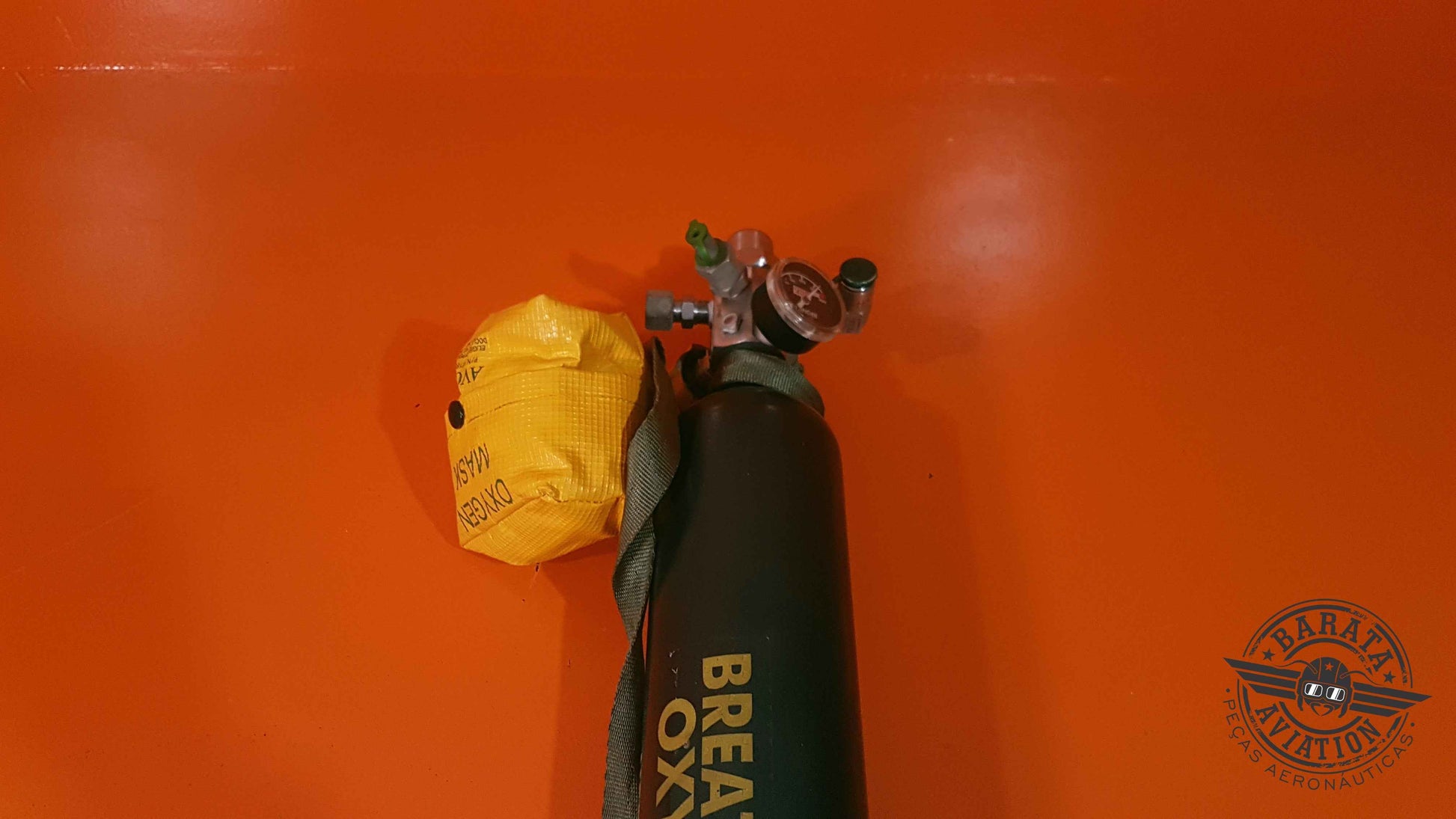 5500M6W-FF23AP Scott Oxygen Regulator & Cylinder Assy