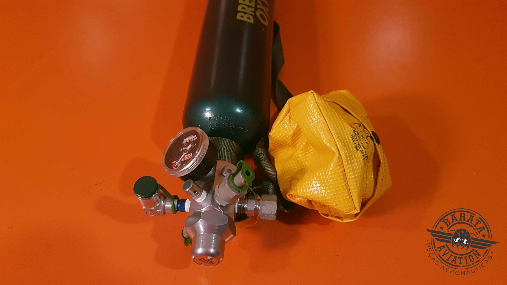 5500M6W-FF23AP Scott Oxygen Regulator & Cylinder Assy