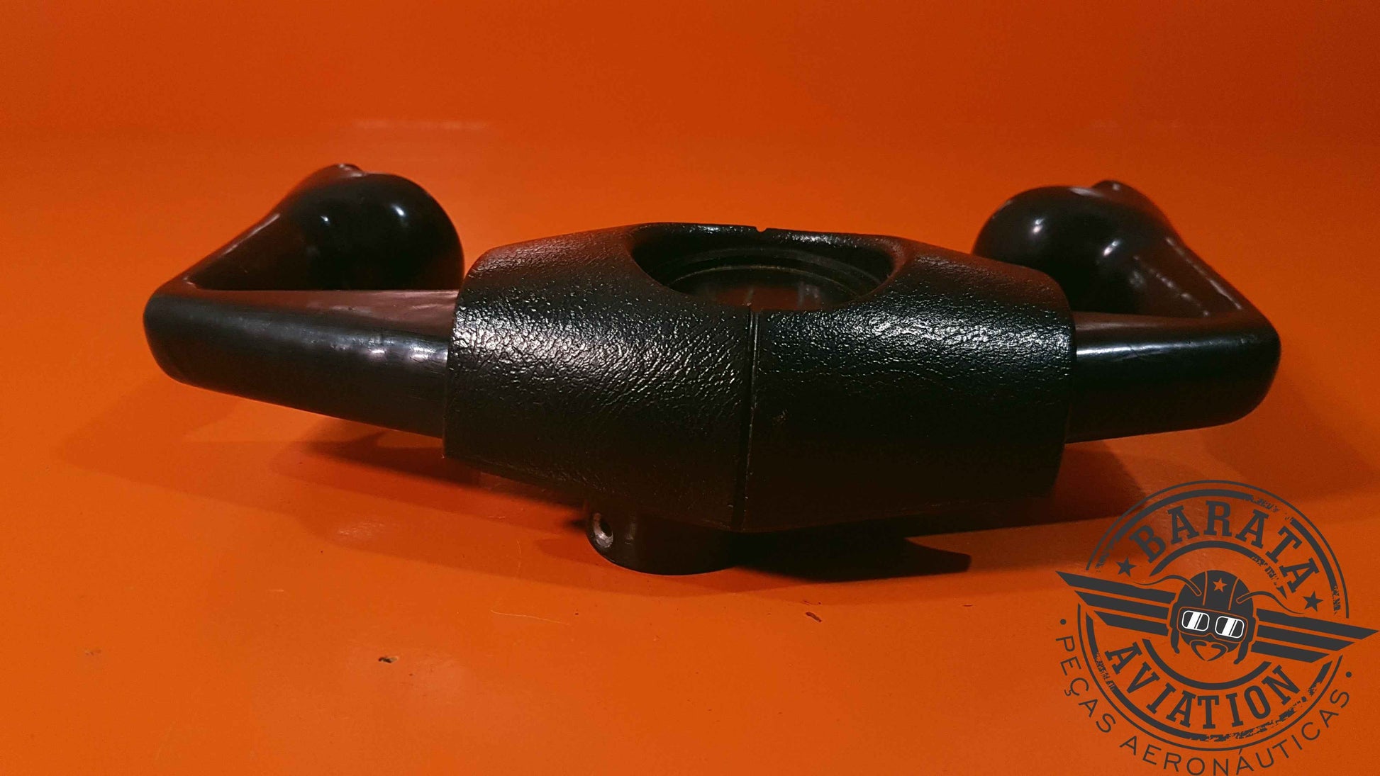 6219090-28  Cessna  Control Wheel Assy