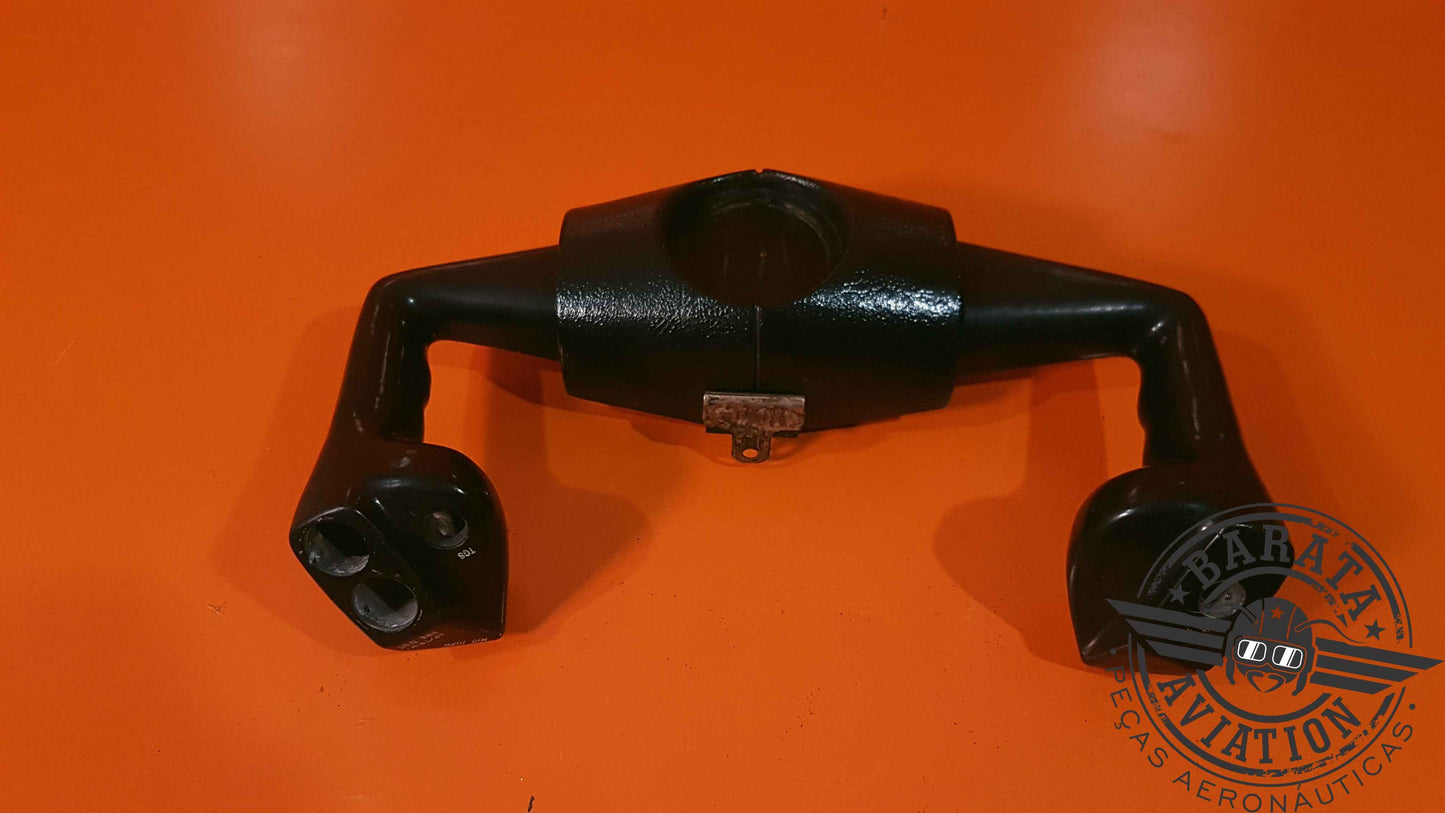 6219090-28  Cessna  Control Wheel Assy