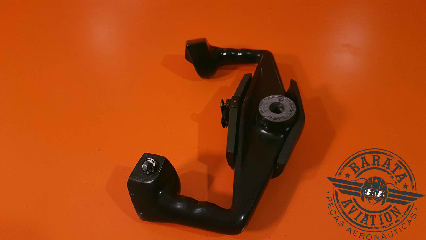 6219090-28  Cessna  Control Wheel Assy