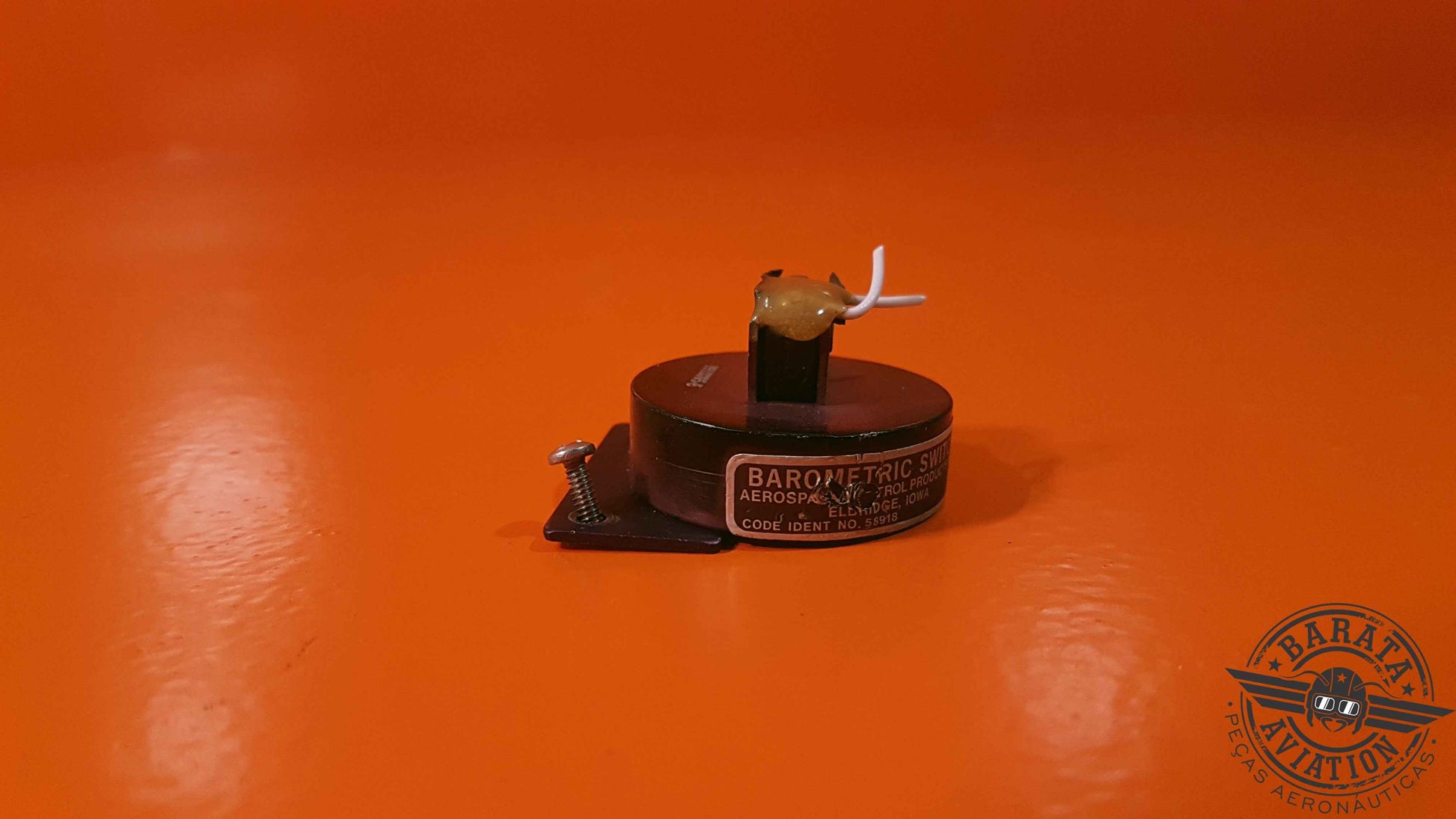 GB300NA161  Aerospace Barometric Switch