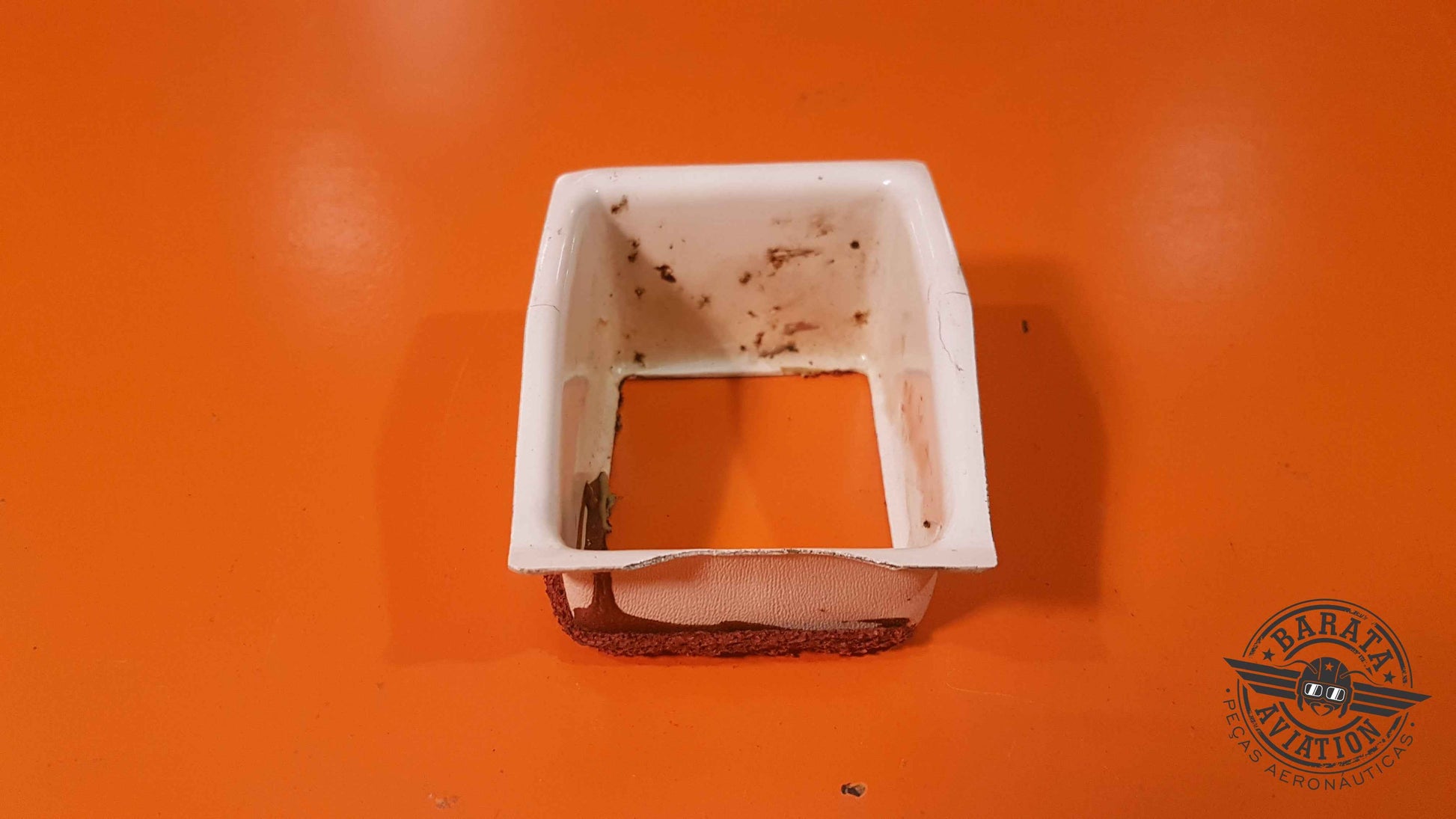 6219272-36 Light Box