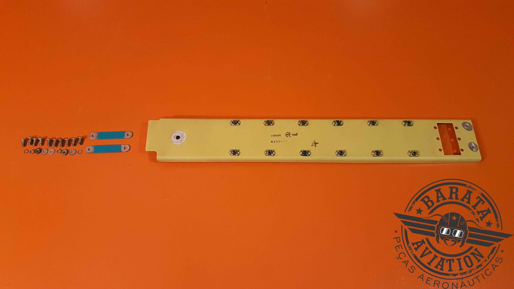 6218129-1 Cessna Citation 650 Tray Assy