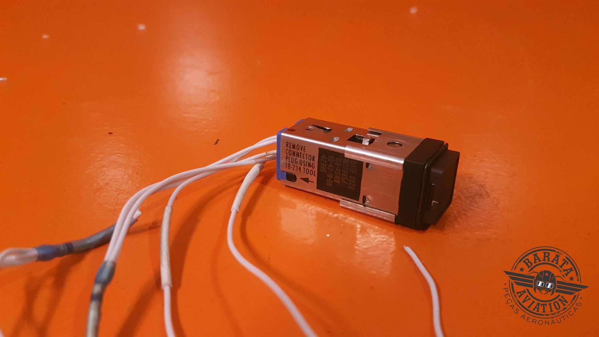 M22885-1084018B   Aerospace Annunciator Switch