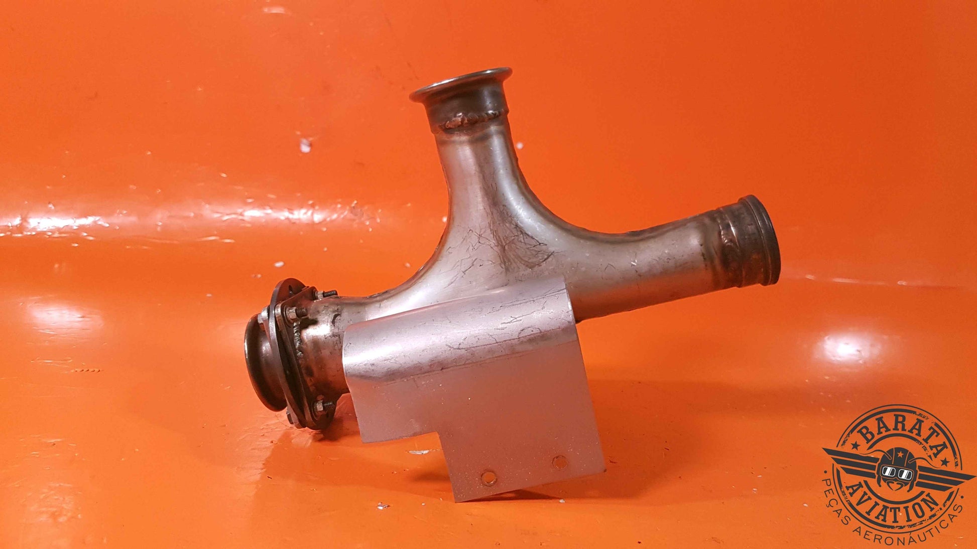 6214403-29 Cessna   R/H Fuselage De-ice Tee