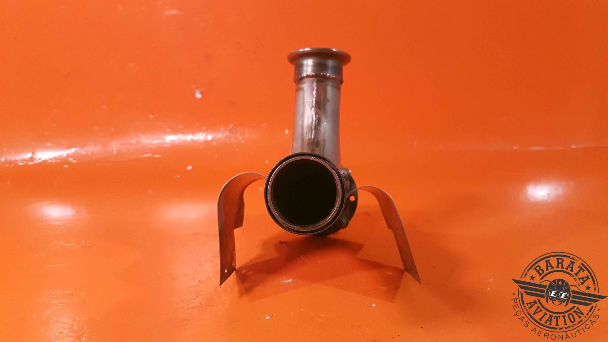 6214403-29 Cessna   R/H Fuselage De-ice Tee