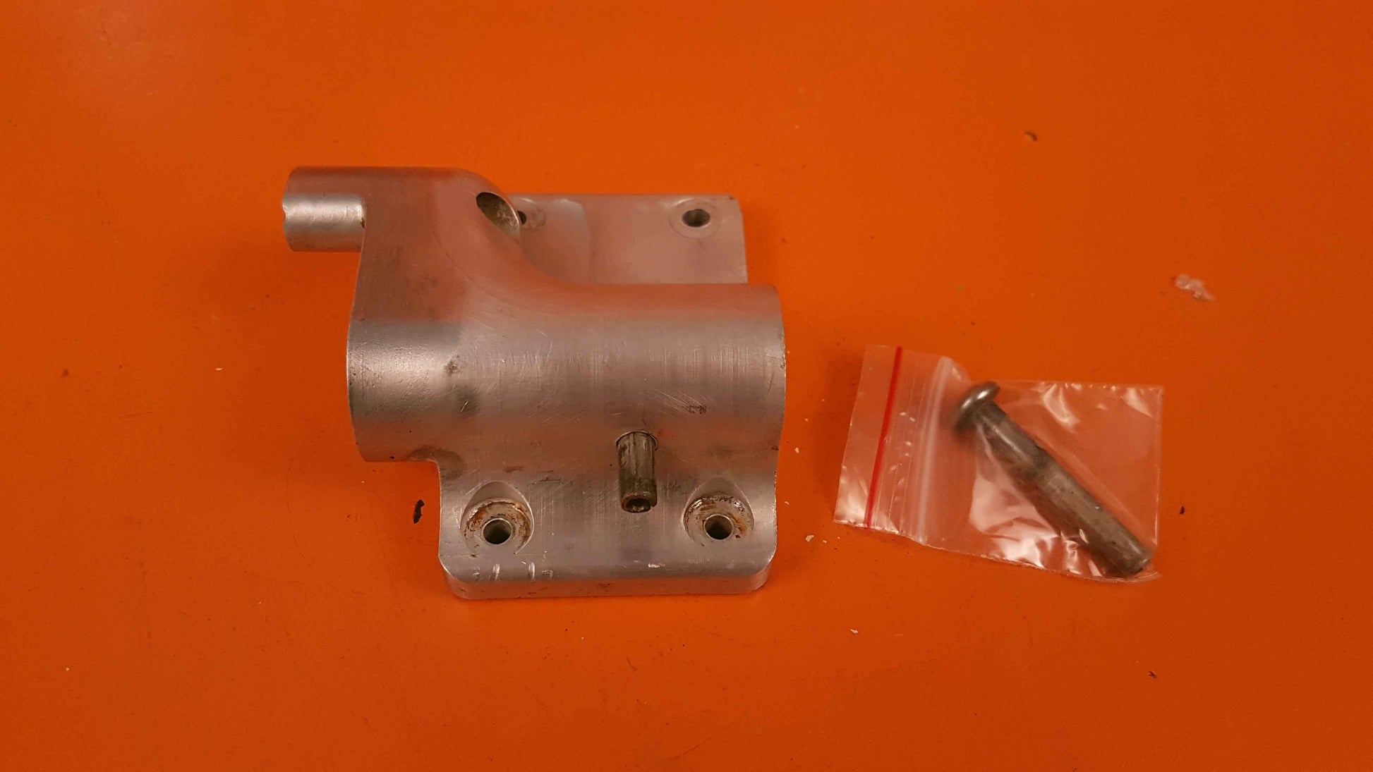 6211282-48 Cessna 650 Citation III Bracket