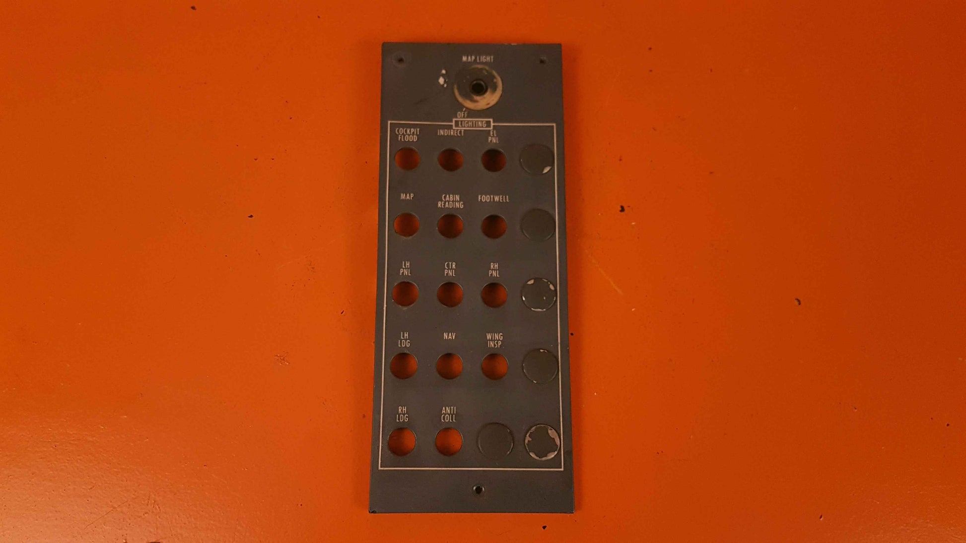 9914233-3 Cessna L/H Panel-Lighted