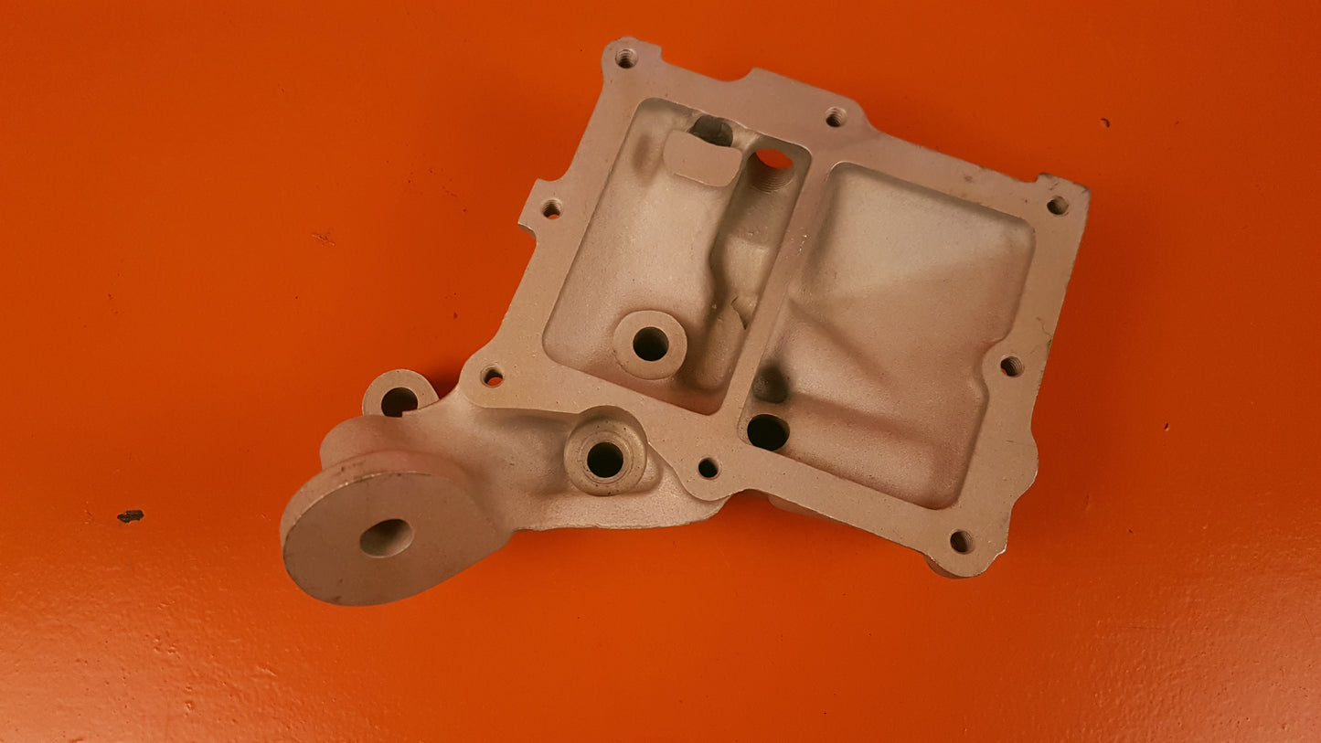 641895 Continental R/H Bracket