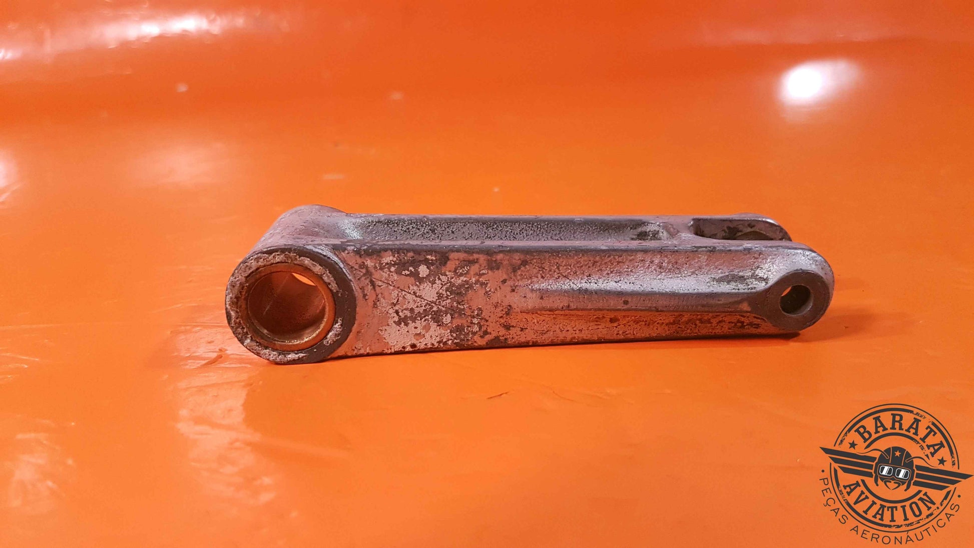 35-825052 Beechcraft Nose Landing Gear Steering Idler Arm