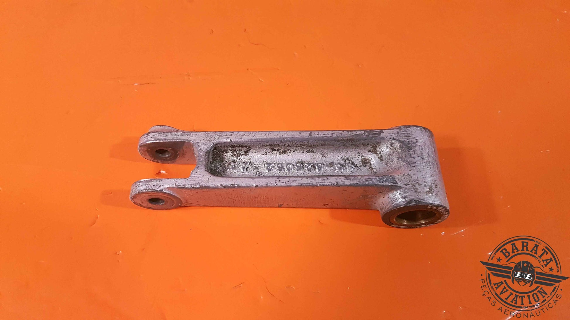 35-825052 Beechcraft Nose Landing Gear Steering Idler Arm