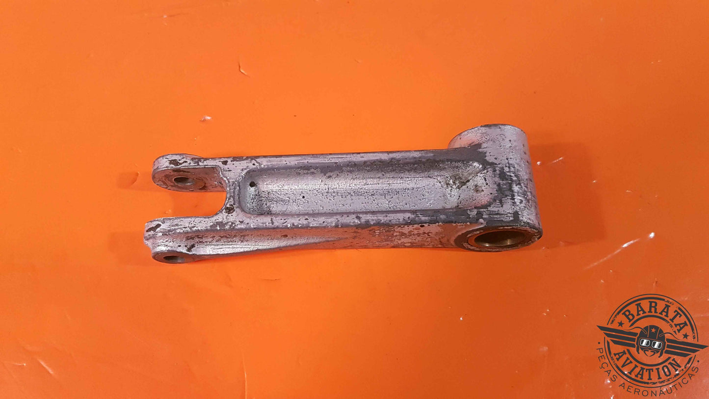 35-825052 Beechcraft Nose Landing Gear Steering Idler Arm