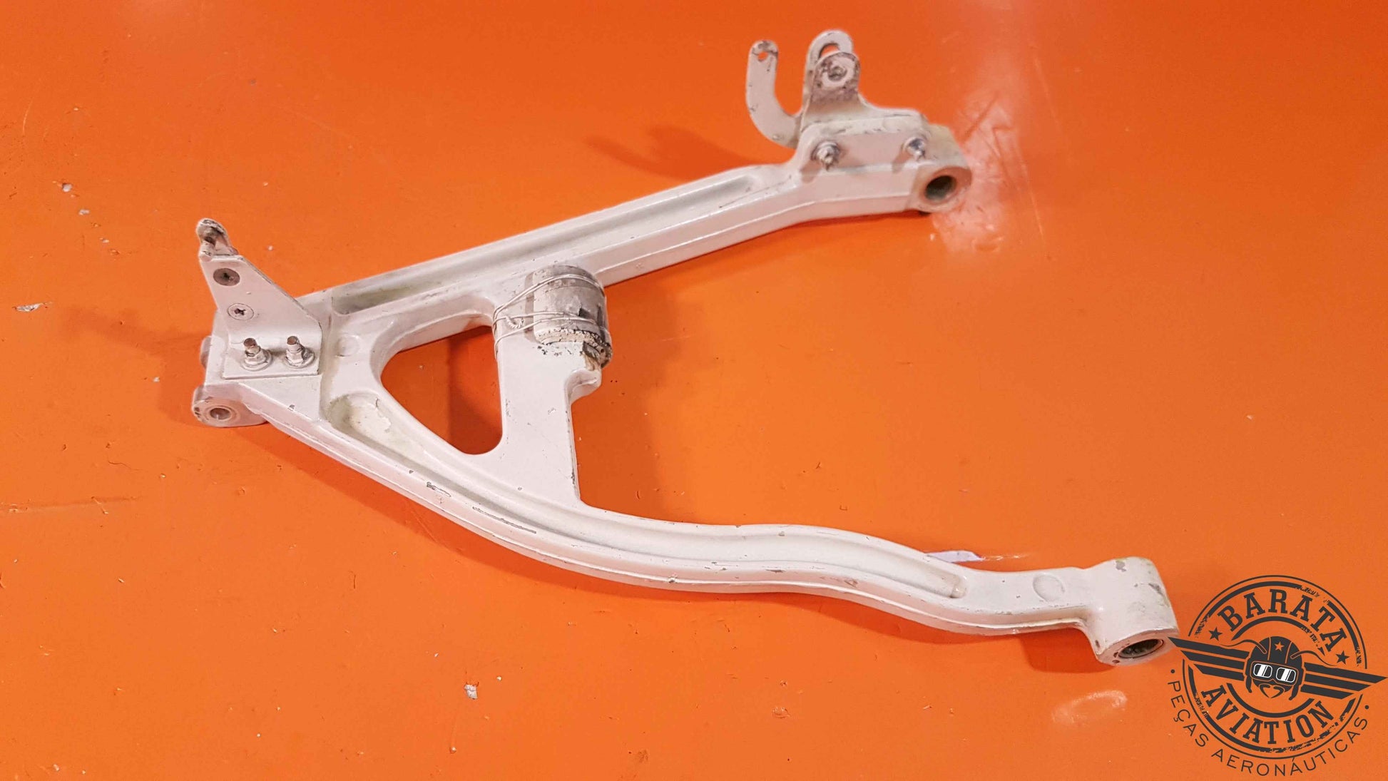 95-824019  Beech Nose Gear Brace Assy