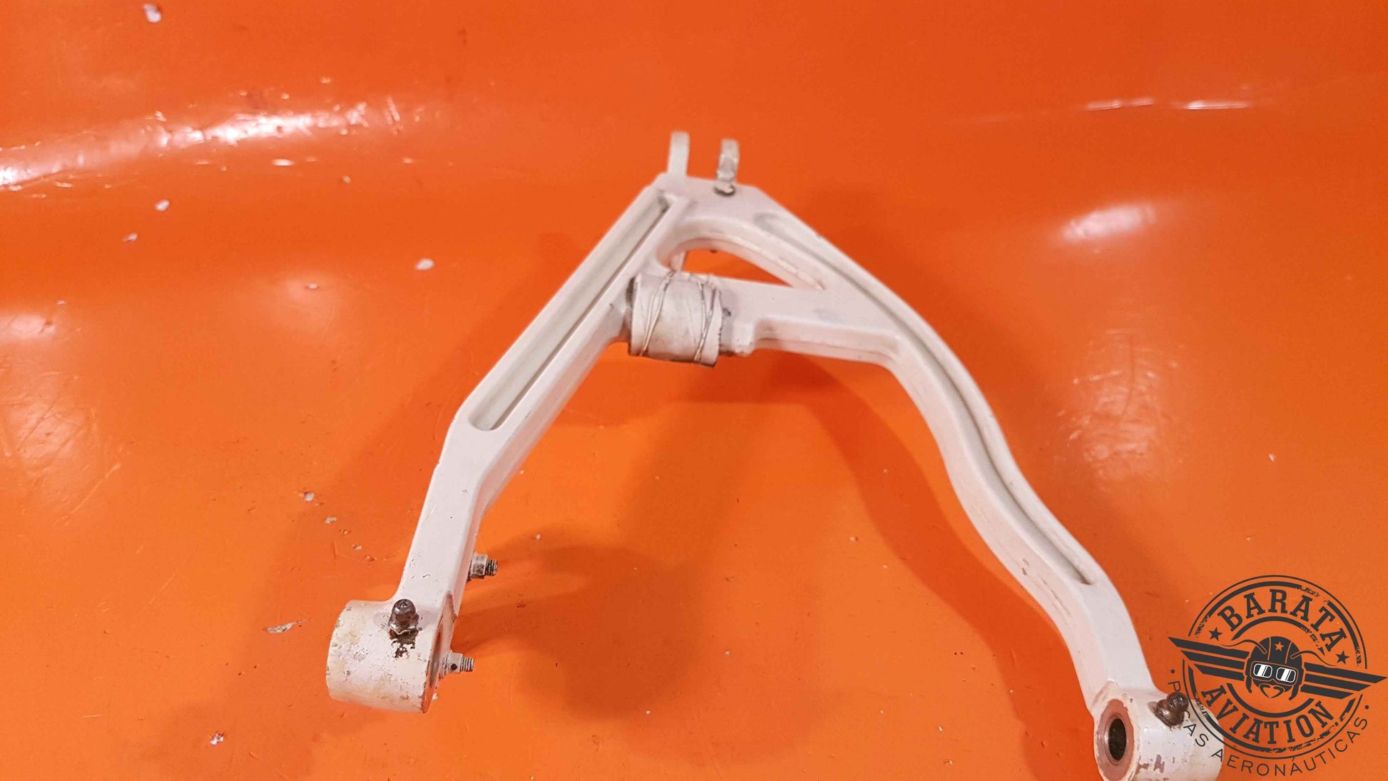 95-824019  Beech Nose Gear Brace Assy