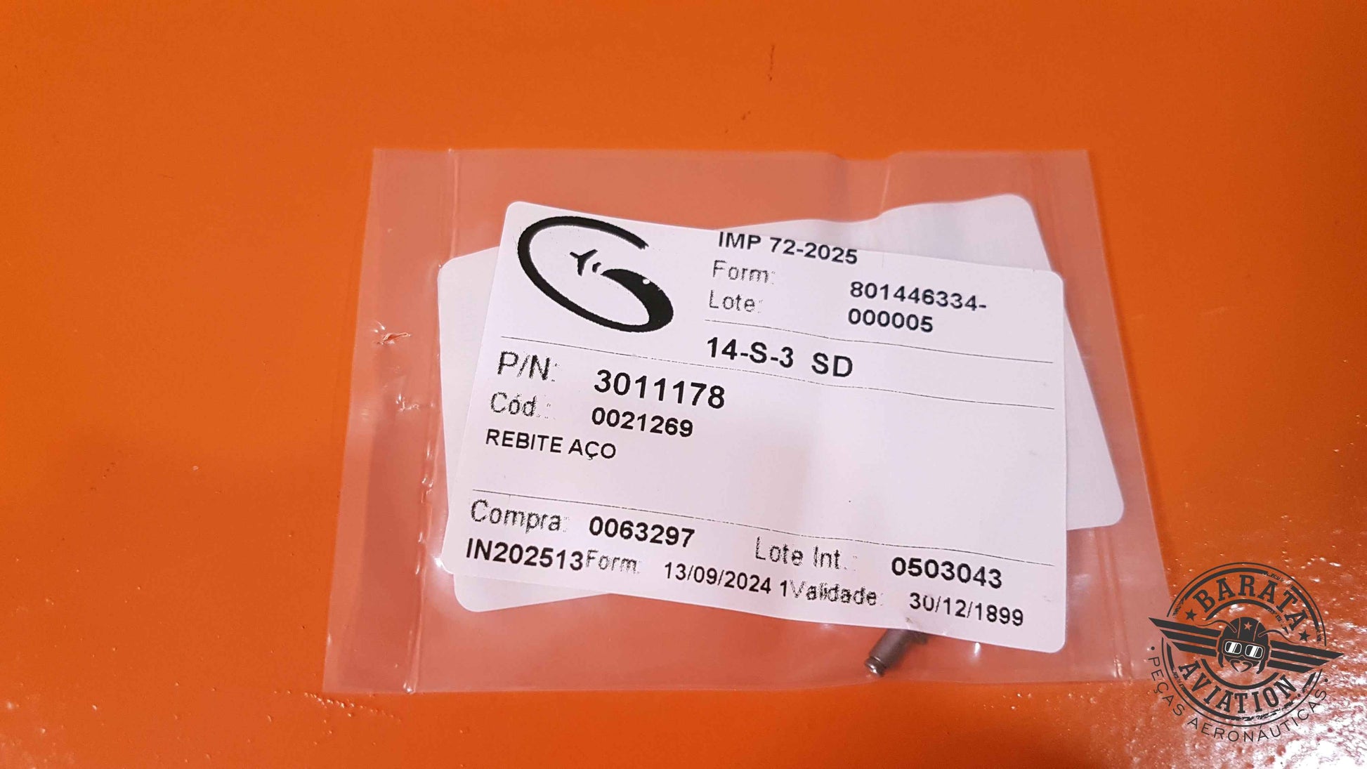 3011178  Pratt &  Whitney Rivet - New