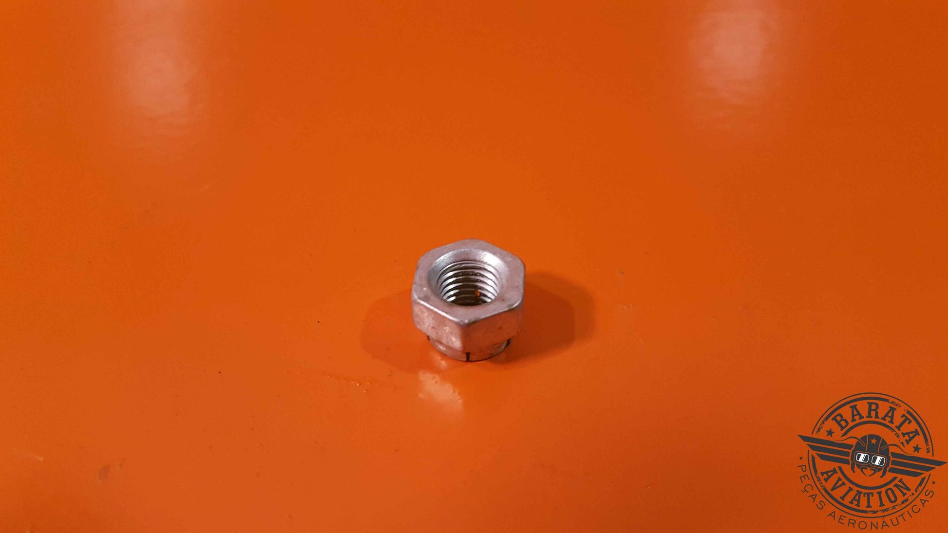 22FH524 Meggit Nut - Novo