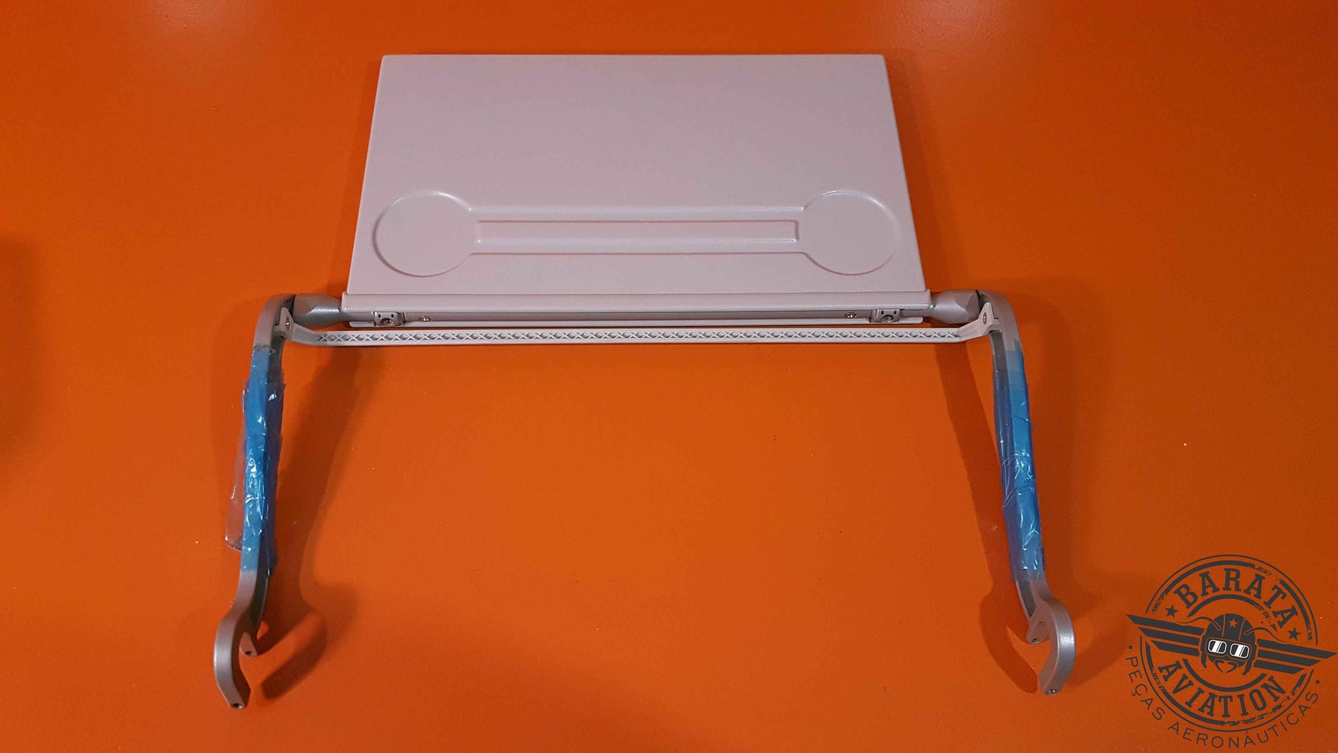 41891014-505-AP   Safran Food Tray Assy - Novo