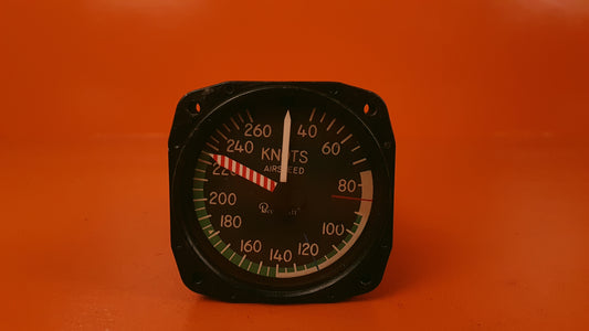 8030-B168 United Instruments Airspeed Indicator