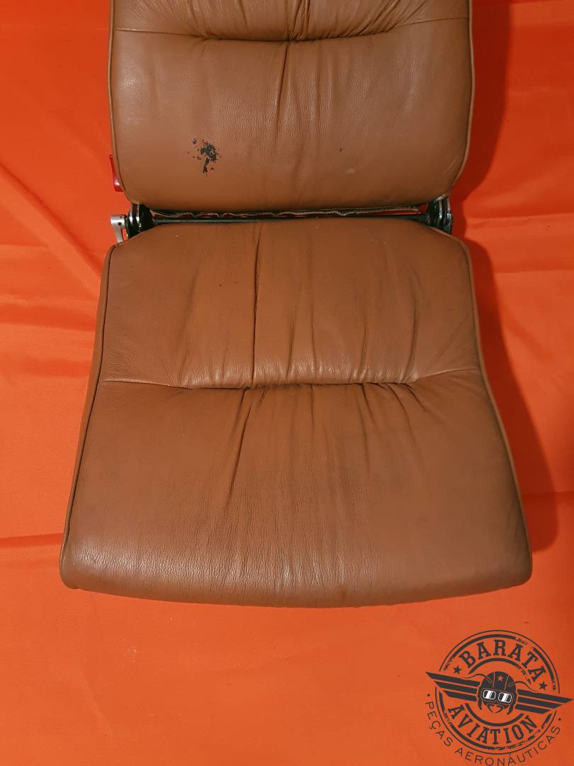 106-530056-2 Beech Baron 58 Seat Assembly R/H