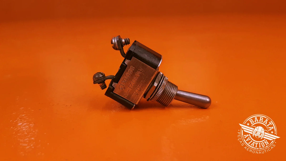 AN3021-2 Cutler Hammer Toggle Switch