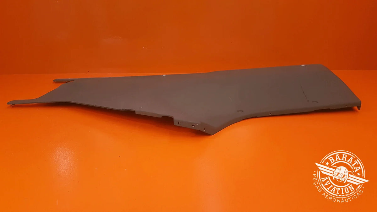 525.14.12.254 Center Console Panel - Right