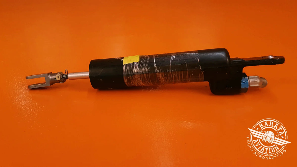 9912050-12 Cessna &Master Brake Cylinder Assembly