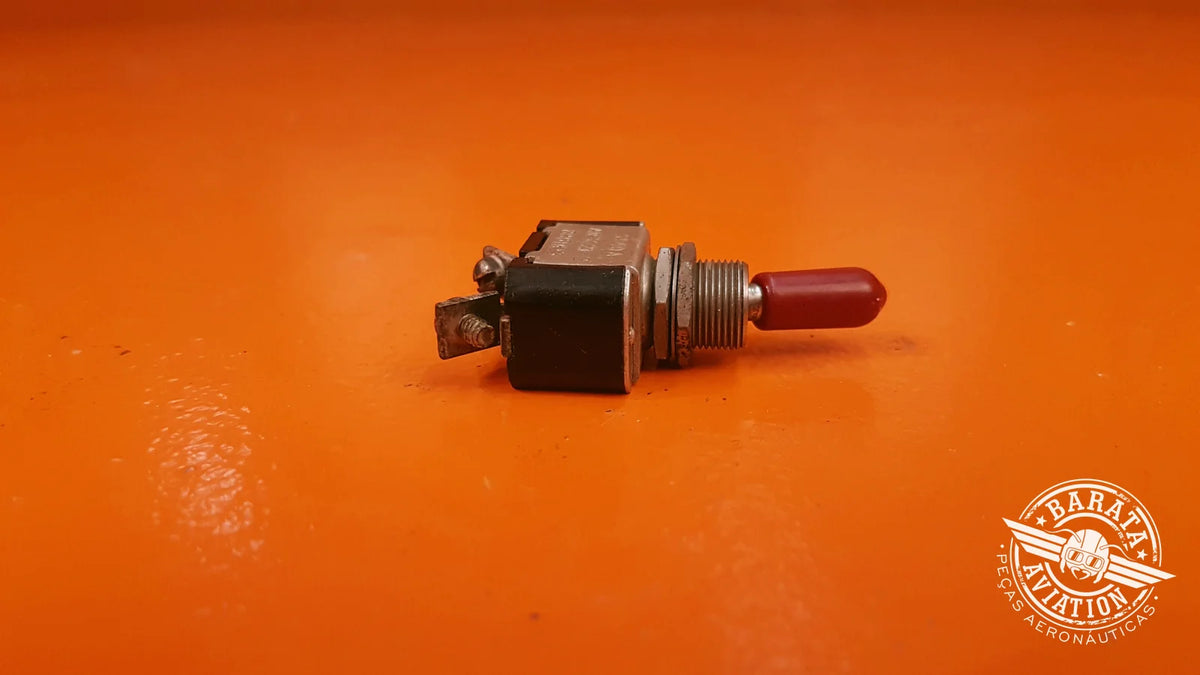 AN3021-2 Cutler Hammer Toggle Switch