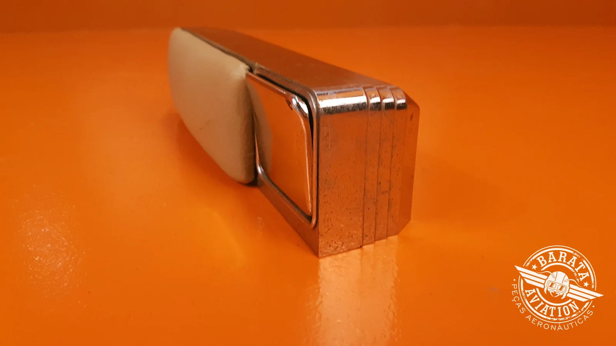 66710-17 Piper Right Armrest